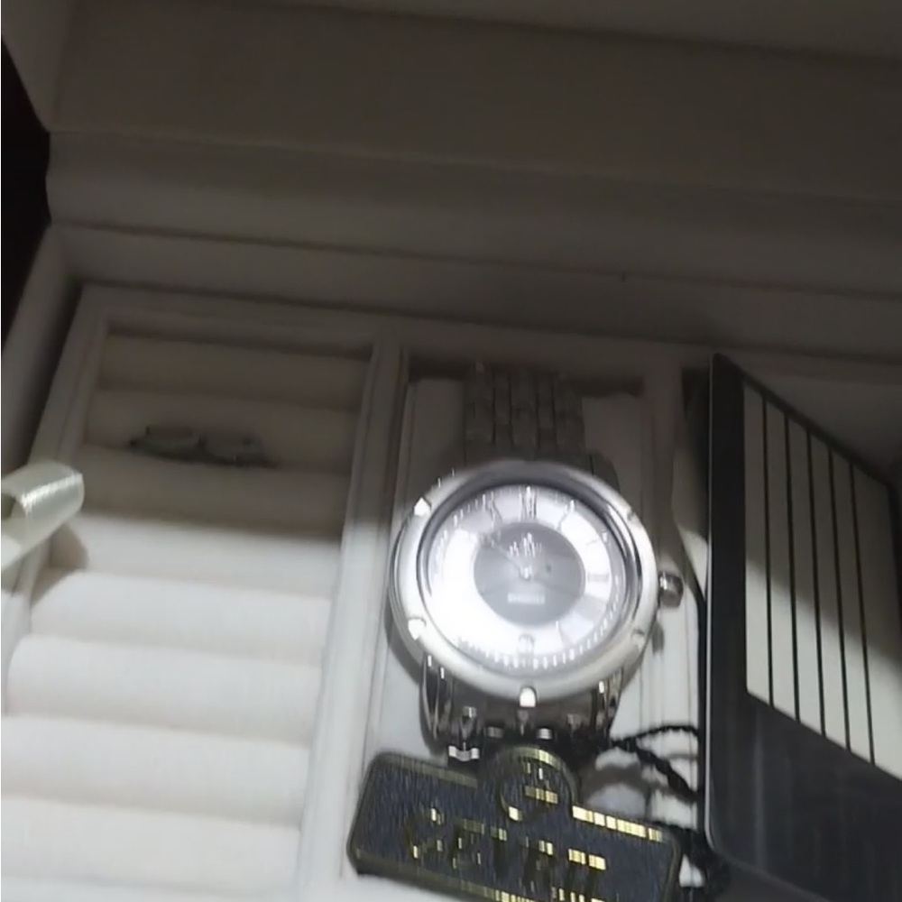 GEVRIL Watch with Silver Stainless Steel Bracelet - Picture 3 of 4
